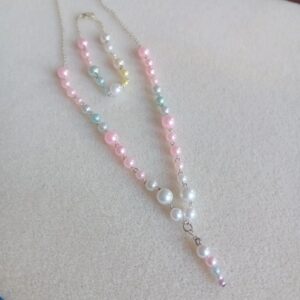 Souprava z barevných perliček