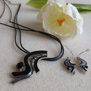 Náhrdelník s náušnicemi