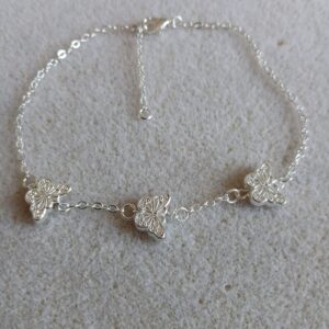 Náramky na nohu se srdíčky a motýly