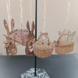 Vyřezávaná  velikonoční dekorace 13